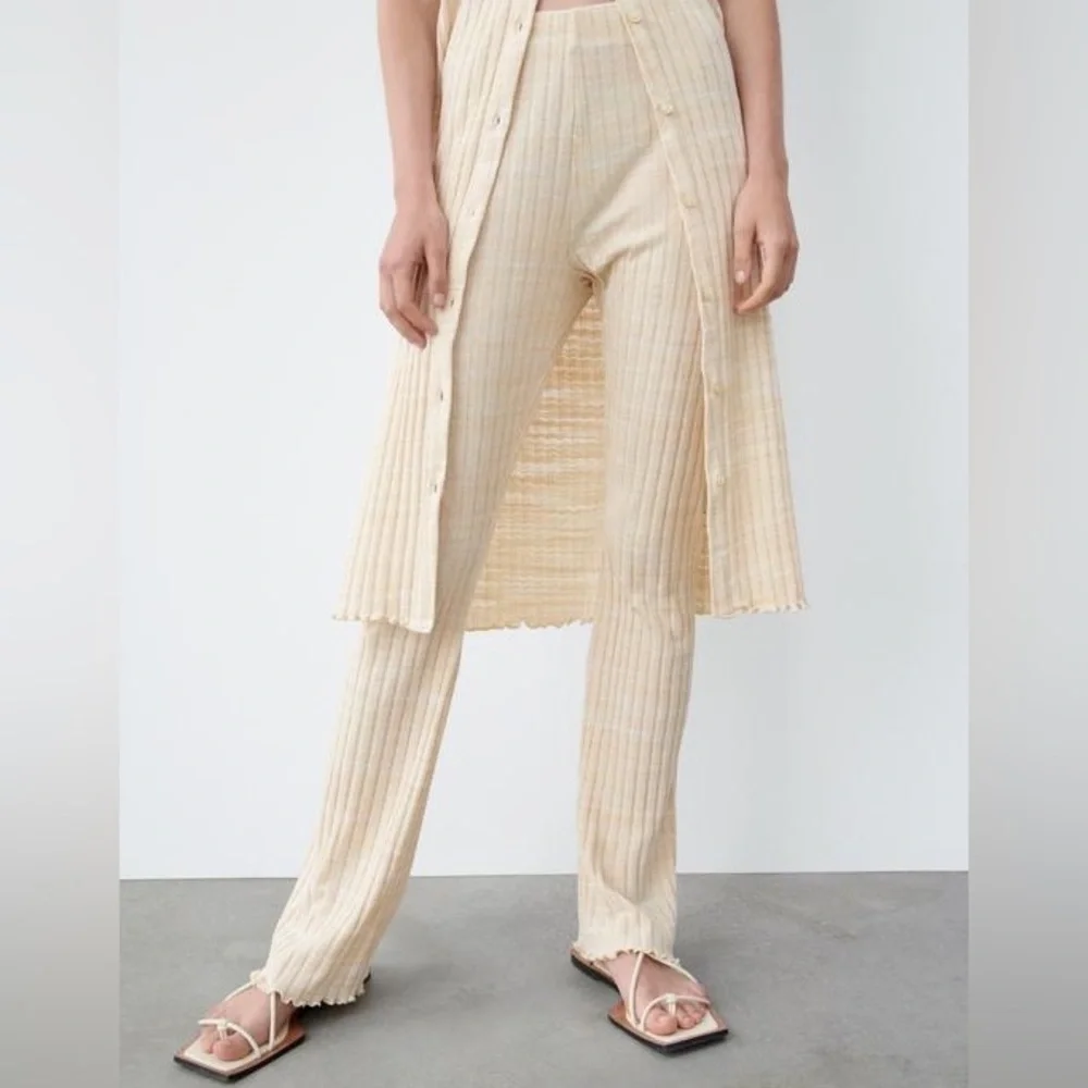 Zara Cream Tan Ribbed Flare Leg High Waisted Pants - Picture 8 of 8